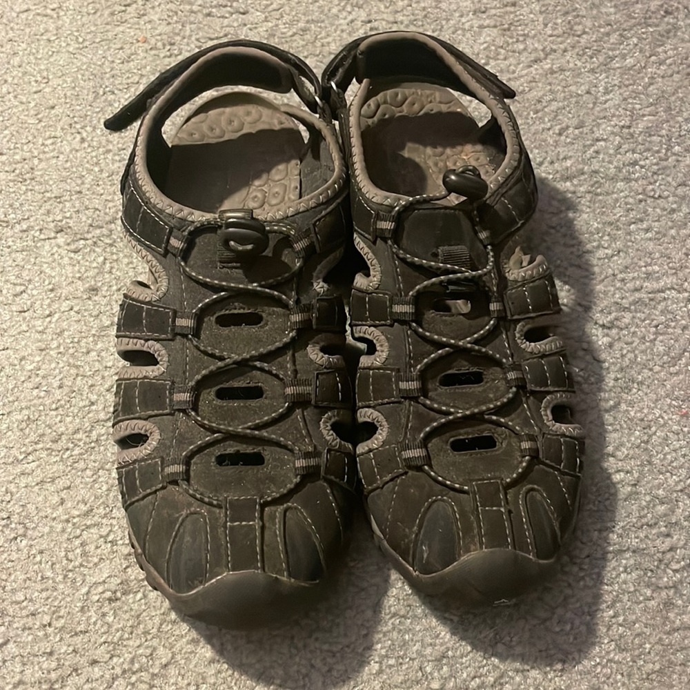 Fila hybrid shoe size 9